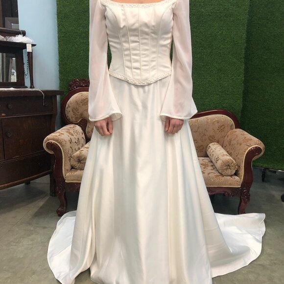 Bridgerton Wedding Dress, BELL LONG SLEEVE, Square Scoop Neck, Aline Ballgown - Picture 6 of 15